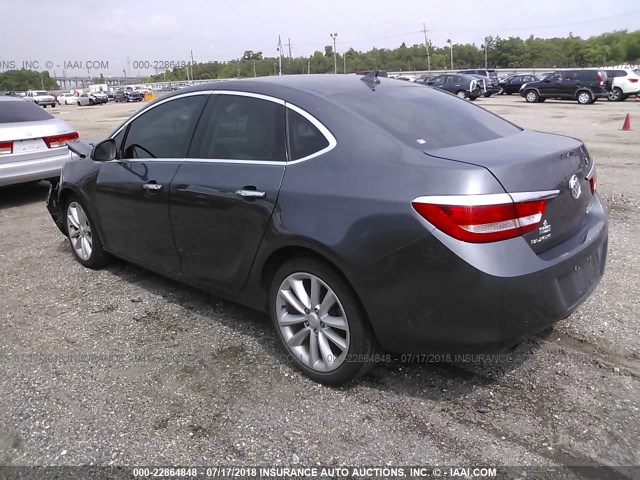 1G4PP5SK2D4127624 - 2013 BUICK VERANO ნაცრისფერი ფოტო 3