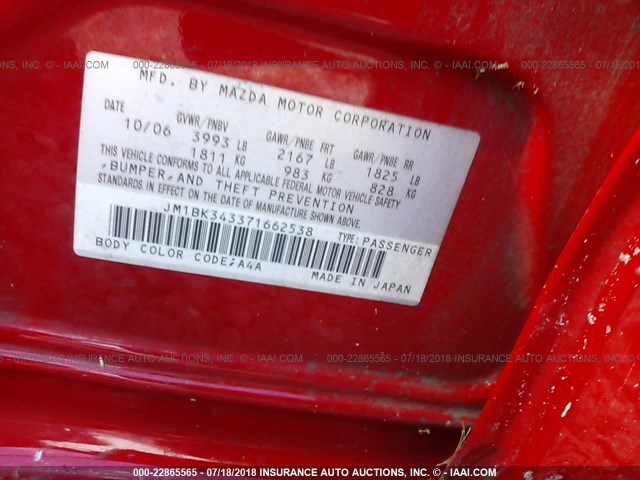 JM1BK343371662538 - 2007 MAZDA 3 HATCHBACK RED photo 9