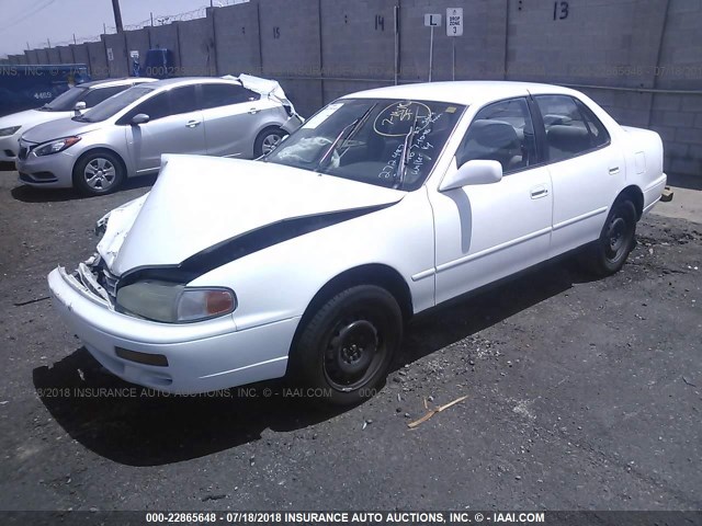 4T1BF12K6TU864071 - 1996 TOYOTA CAMRY LE/XLE/SE WHITE photo 2