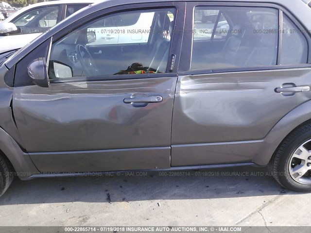 1FMDK03146GA05763 - 2006 FORD FREESTYLE LIMITED GRAY photo 6