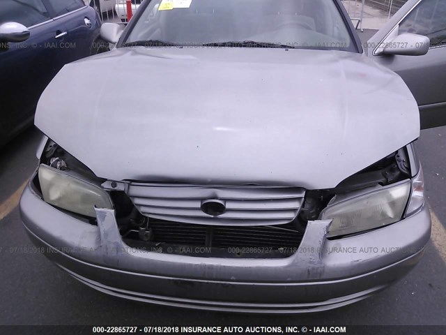 4T1BG22K0VU163564 - 1997 TOYOTA CAMRY CE/LE/XLE ნაცრისფერი ფოტო 6