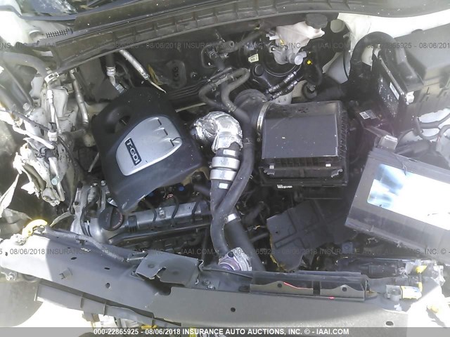 KM8J33A28GU039219 - 2016 HYUNDAI TUCSON LIMITED/SPORT AND ECO/SE WHITE photo 10