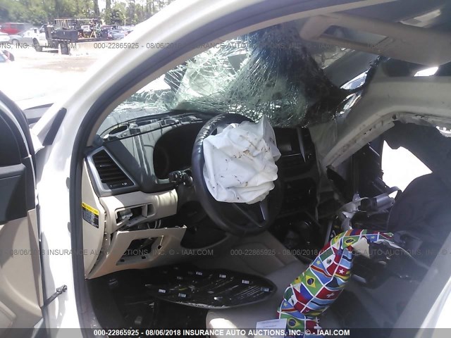 KM8J33A28GU039219 - 2016 HYUNDAI TUCSON LIMITED/SPORT AND ECO/SE WHITE photo 5