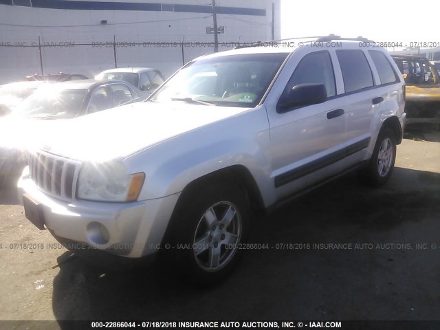 1J8GR48K35C536294 - 2005 JEEP GRAND CHEROKEE LAREDO/COLUMBIA/FREEDOM 银色 照片 2