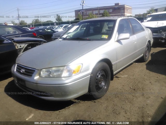 JT2BG28K7Y0465269 - 2000 TOYOTA CAMRY LE/XLE SILVER photo 2
