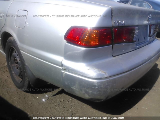 JT2BG28K7Y0465269 - 2000 TOYOTA CAMRY LE/XLE SILVER photo 6