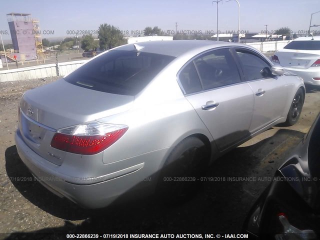 KMHGC46EX9U025781 - 2009 HYUNDAI GENESIS 3.8L SILVER photo 4