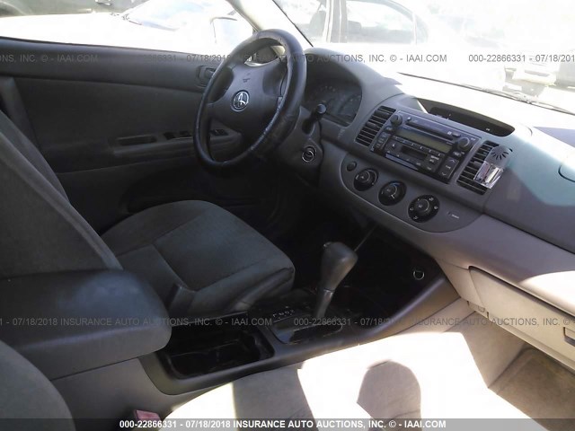 4T1BF32K42U007242 - 2002 TOYOTA CAMRY LE/XLE/SE 白色 照片 5