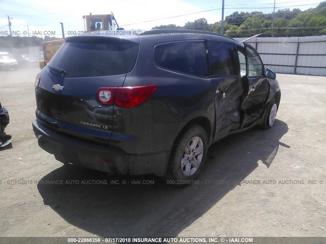 1GNKRFED8CJ370910 - 2012 CHEVROLET TRAVERSE LS GRAY photo 4