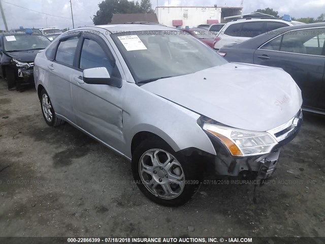 1FAHP35N48W231650 - 2008 FORD FOCUS SE/SEL/SES SILVER photo 1