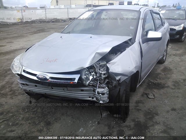 1FAHP35N48W231650 - 2008 FORD FOCUS SE/SEL/SES SILVER photo 6