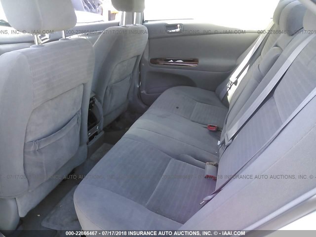 4T1BE30K25U035292 - 2005 TOYOTA CAMRY LE/XLE/SE ვერცხლისფერი ფოტო 8