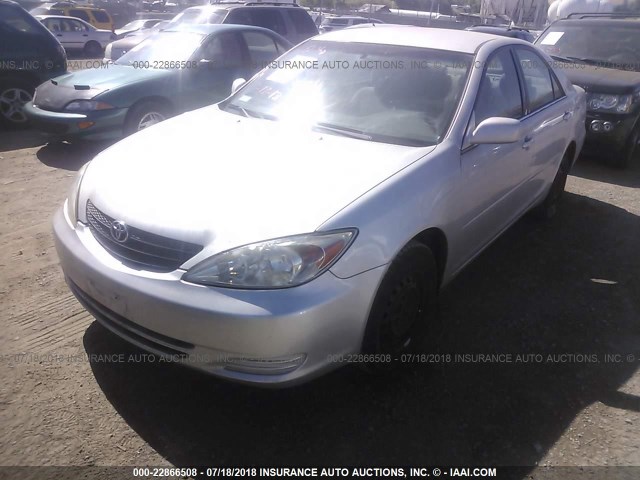 4T1BE32K54U887633 - 2004 TOYOTA CAMRY LE/XLE/SE Gümüş foto 2