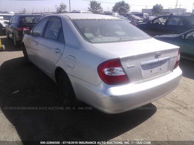 4T1BE32K54U887633 - 2004 TOYOTA CAMRY LE/XLE/SE SILVER photo 3