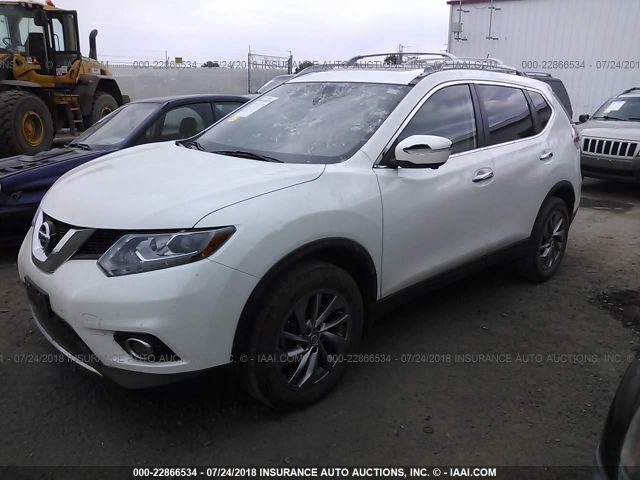 5N1AT2MV3FC838409 - 2015 NISSAN ROGUE S/SL/SV WHITE photo 2