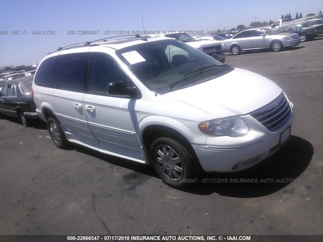 2C4GP64L45R313888 - 2005 CHRYSLER TOWN & COUNTRY LIMITED WHITE photo 1