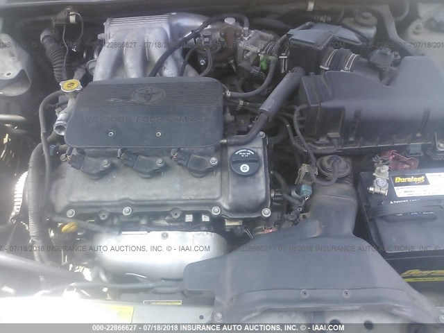 4T1BF30K12U525134 - 2002 TOYOTA CAMRY LE/XLE/SE 银色 照片 10