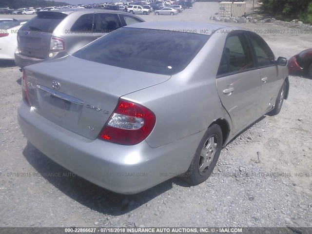 4T1BF30K12U525134 - 2002 TOYOTA CAMRY LE/XLE/SE 银色 照片 4