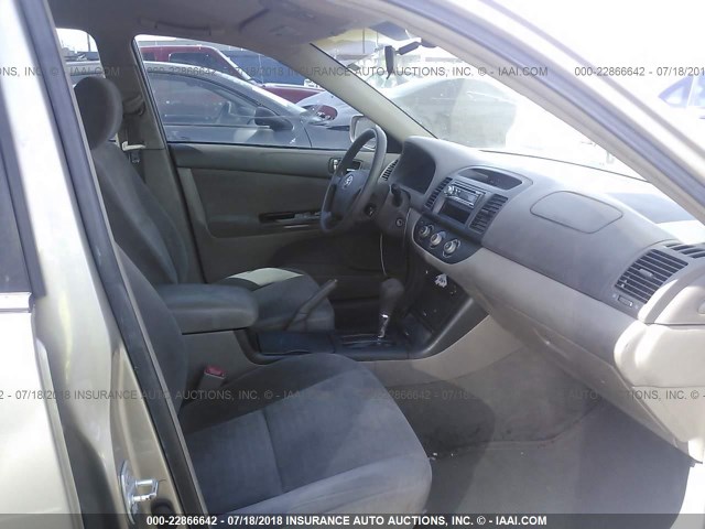 4T1BE32K75U610273 - 2005 TOYOTA CAMRY LE/XLE/SE 棕色 照片 5