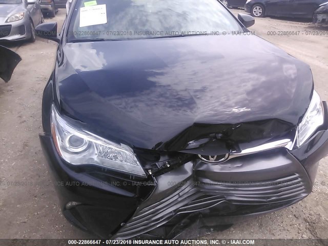 4T1BF1FK1HU413728 - 2017 TOYOTA CAMRY LE/XLE/SE/XSE 黑色 照片 6
