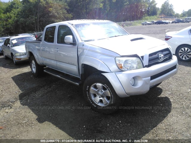 3TMMU52N15M001352 - 2005 TOYOTA TACOMA DOUBLE CAB LONG BED SILVER photo 1