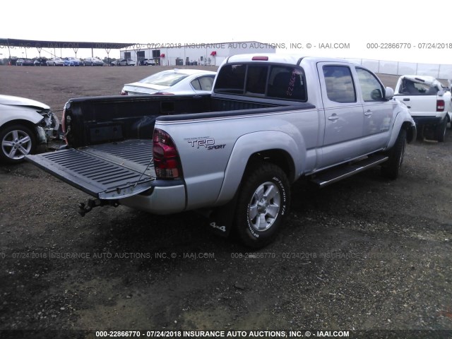 3TMMU52N15M001352 - 2005 TOYOTA TACOMA DOUBLE CAB LONG BED SILVER photo 4