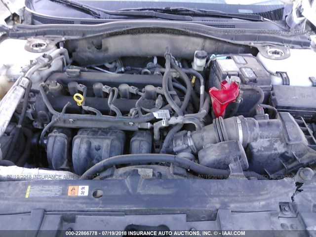 3FAHP0HA1CR211827 - 2012 FORD FUSION SE Blanc photo 10