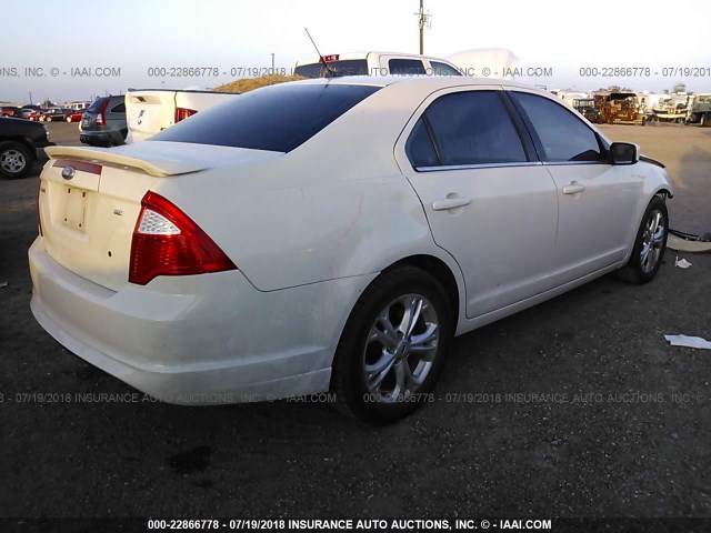 3FAHP0HA1CR211827 - 2012 FORD FUSION SE Blanc photo 4