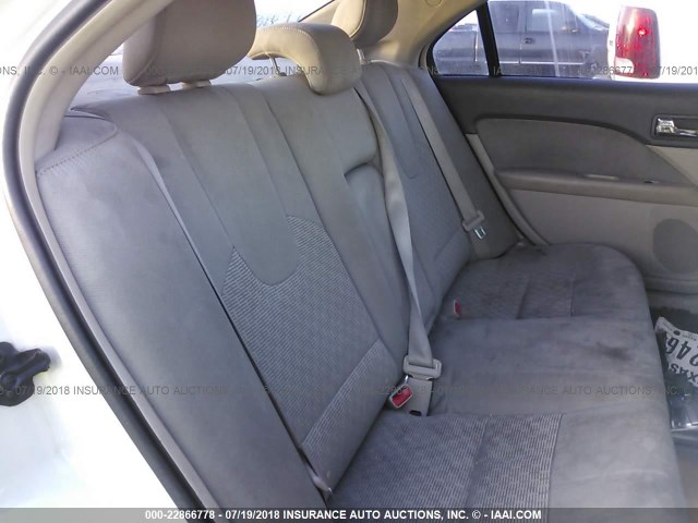 3FAHP0HA1CR211827 - 2012 FORD FUSION SE Blanc photo 8