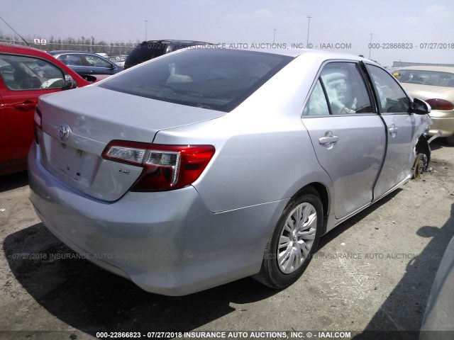 4T4BF1FK7ER344254 - 2014 TOYOTA CAMRY L/SE/LE/XLE SILVER photo 4