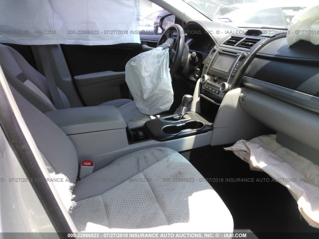 4T4BF1FK7ER344254 - 2014 TOYOTA CAMRY L/SE/LE/XLE SILVER photo 8
