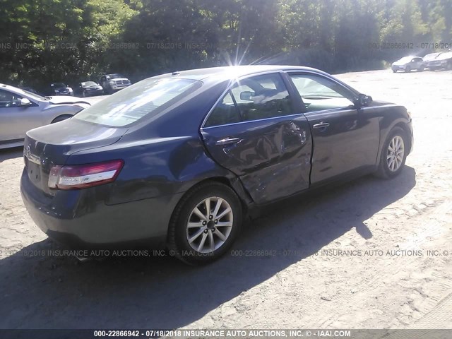 4T1BK3EK5BU124982 - 2011 TOYOTA CAMRY SE/LE/XLE GRAY photo 4