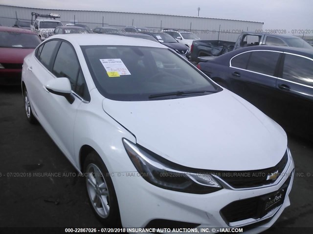 1G1BE5SM8H7260519 - 2017 CHEVROLET CRUZE LT WHITE photo 6