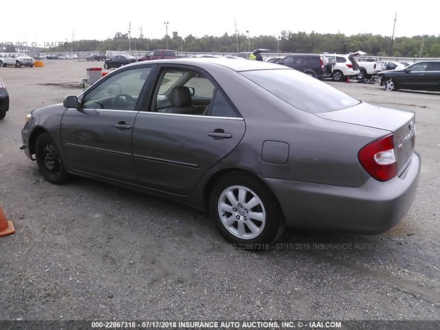 4T1BE32K03U674362 - 2003 TOYOTA CAMRY LE/XLE/SE GRAY photo 3