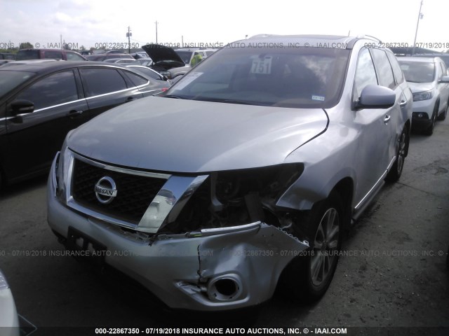 5N1AR2MN4FC707102 - 2015 NISSAN PATHFINDER S/SV/SL/PLATINUM SILVER photo 2