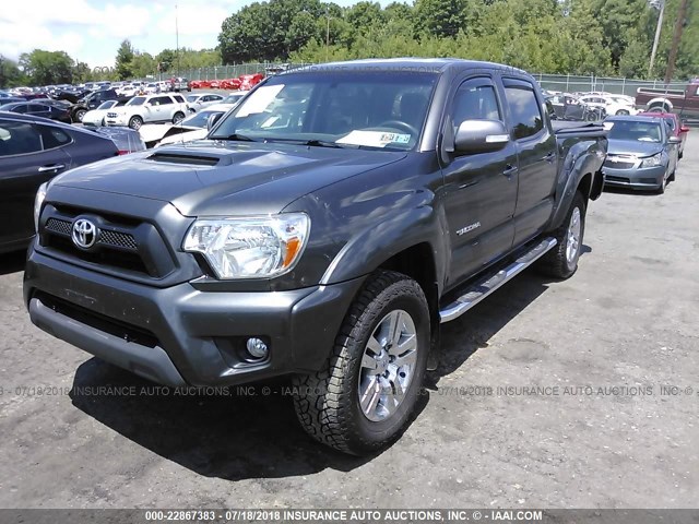 3TMLU4EN0CM081791 - 2012 TOYOTA TACOMA DOUBLE CAB GRAY photo 2