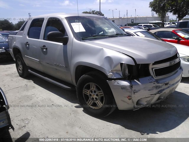 3GNEC12028G169371 - 2008 CHEVROLET AVALANCHE C1500 SILVER photo 1