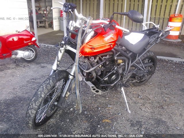SMTE06BF3CJ506335 - 2012 TRIUMPH MOTORCYCLE TIGER 800XC ABS ORANGE photo 2