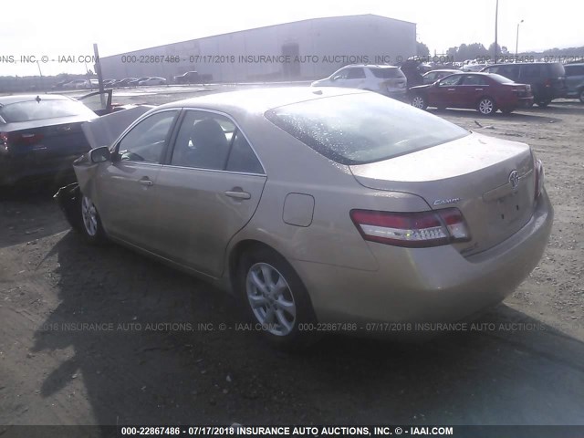 4T1BF3EK1BU717193 - 2011 TOYOTA CAMRY SE/LE/XLE GOLD photo 3