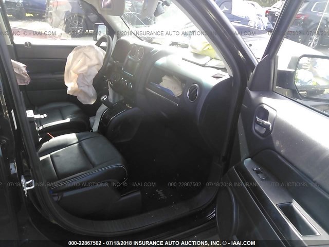 1C4NJRFB1ED694004 - 2014 JEEP PATRIOT LATITUDE BLACK photo 5