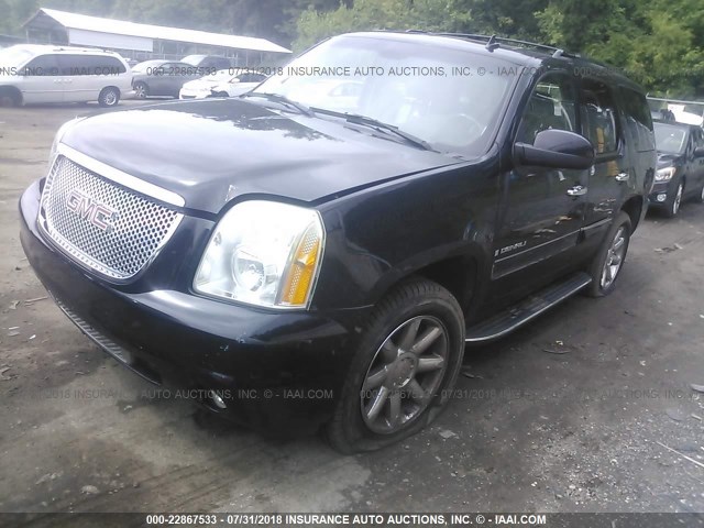 1GKFK63807J301319 - 2007 GMC YUKON DENALI BLACK photo 2