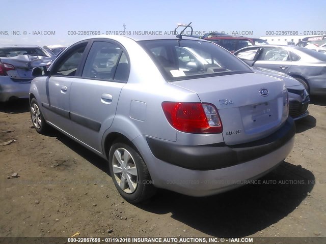 KNADE123866070168 - 2006 KIA RIO SILVER photo 3