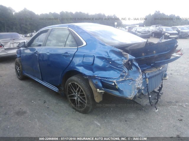 4T1BF1FK4HU672441 - 2017 TOYOTA CAMRY LE/XLE/SE/XSE 蓝色 照片 3