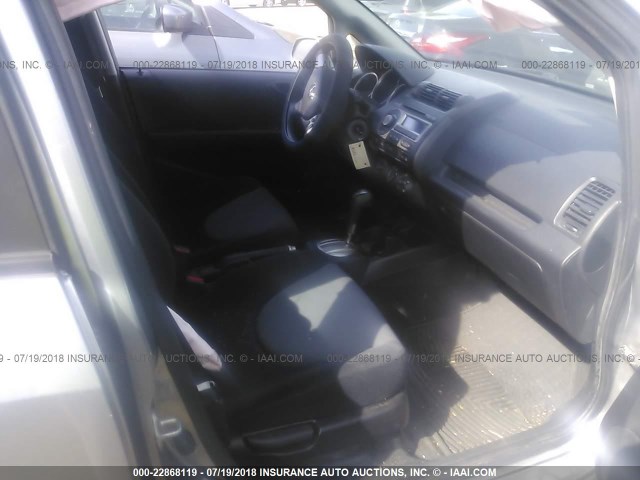 JHMGD38677S040070 - 2007 HONDA FIT S 银色 照片 5