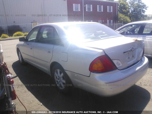 4T1BF28B7YU050614 - 2000 TOYOTA AVALON XL/XLS SILVER photo 3