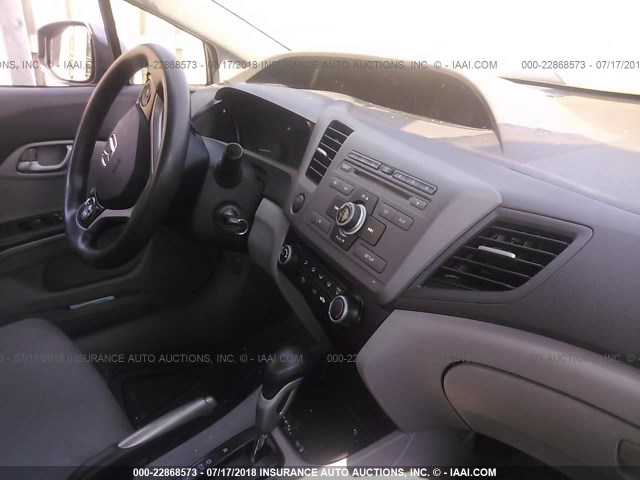 2HGFB2F61CH525887 - 2012 HONDA CIVIC HF GRAY photo 5