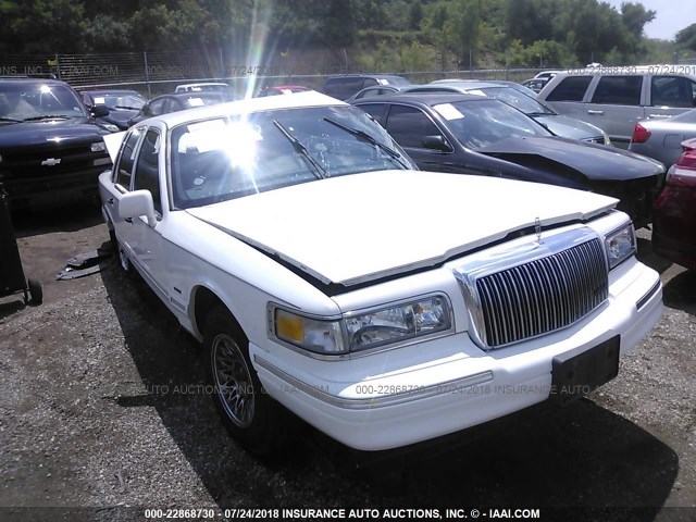 1LNLM81W8SY761863 - 1995 LINCOLN TOWN CAR EXECUTIVE Белый фото 1
