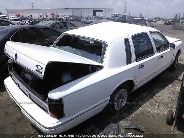 1LNLM81W8SY761863 - 1995 LINCOLN TOWN CAR EXECUTIVE Белый фото 4