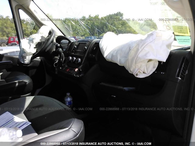 3C6TRVDG5JE105270 - 2018 RAM PROMASTER 2500 2500 HIGH WHITE photo 5