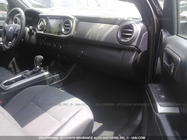 5TFCZ5AN4HX108392 - 2017 TOYOTA TACOMA DBL CAB/SR/TRDSPT/OR/PRO Қара фото 5